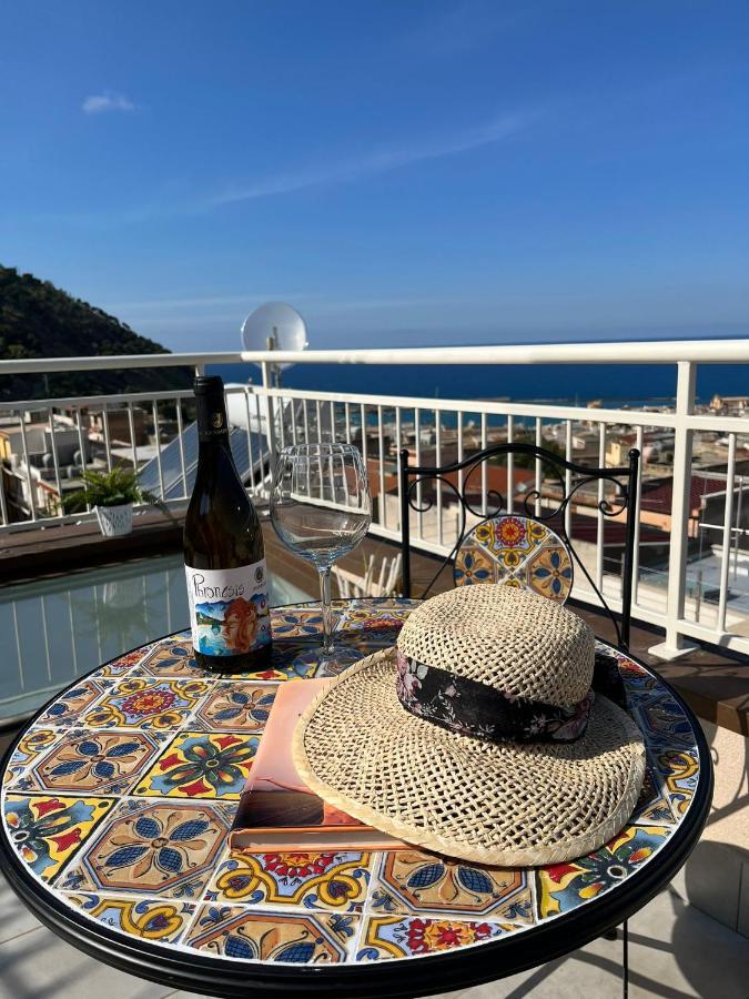 La Terrazza Sul Golfo Apartment Кастеламаре дел Голфо Екстериор снимка